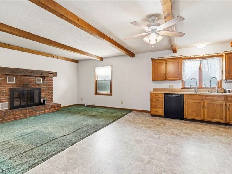 816 E Gorgas Street, Louisville, OH 44641 Photo 13