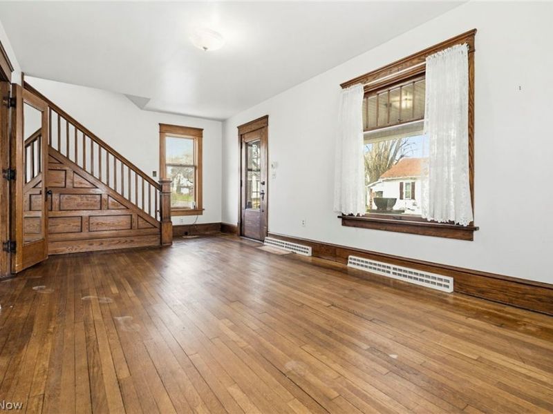 816 E Gorgas Street, Louisville, OH 44641 Photo 3