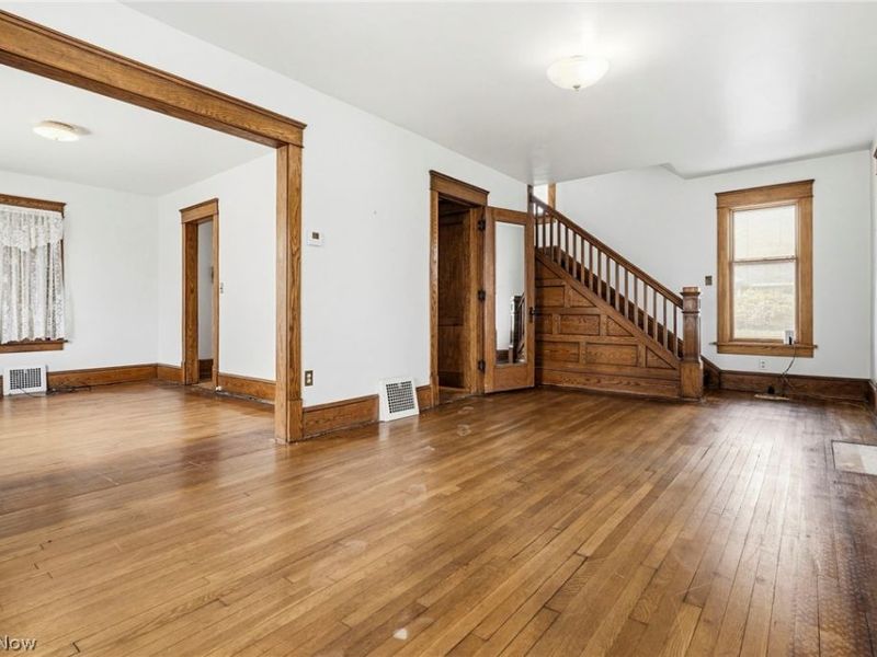 816 E Gorgas Street, Louisville, OH 44641 Photo 5