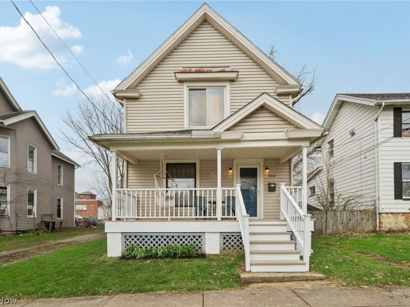 246 S Walnut Street, Ravenna, OH 44266 Photo 1