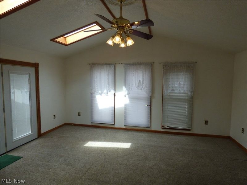 480 Aurora Drive , Youngstown, OH 44505 Photo 2