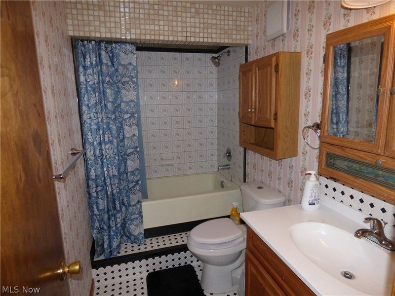 480 Aurora Drive , Youngstown, OH 44505 Photo 20