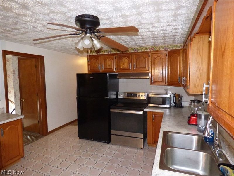 480 Aurora Drive , Youngstown, OH 44505 Photo 5