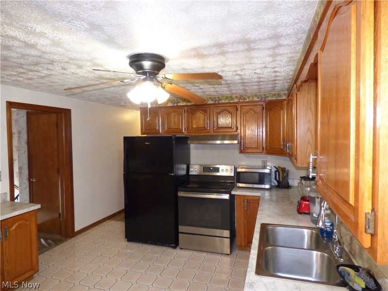 480 Aurora Drive , Youngstown, OH 44505 Photo 8