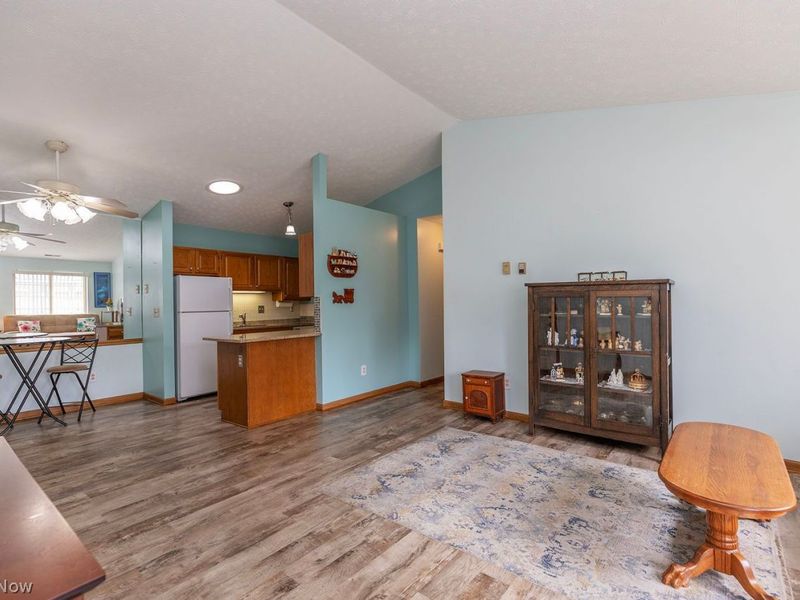 35254 Greenwich Avenue , North Ridgeville, OH 44039 Photo 3