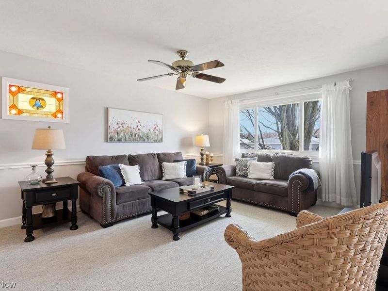 11690 Johnson Drive, Parma, OH 44130 Photo 3