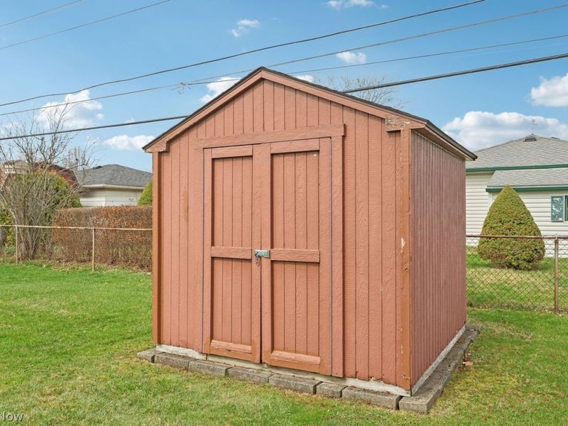 11690 Johnson Drive, Parma, OH 44130 Photo 34