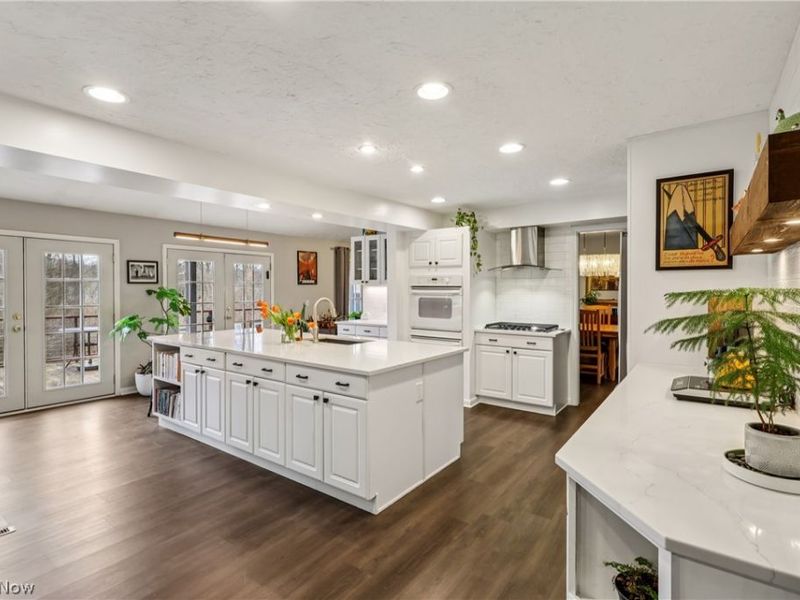 8639 Apple Hill Road , Chagrin Falls, OH 44023 Photo 2