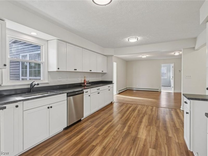 7999 Oxford Drive, Strongsville, OH 44149 Photo 11