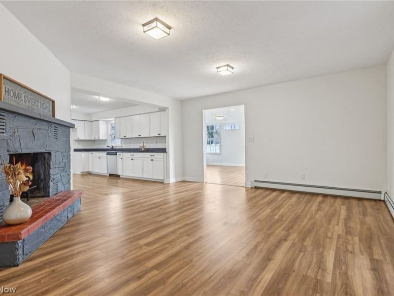 7999 Oxford Drive, Strongsville, OH 44149 Photo 14