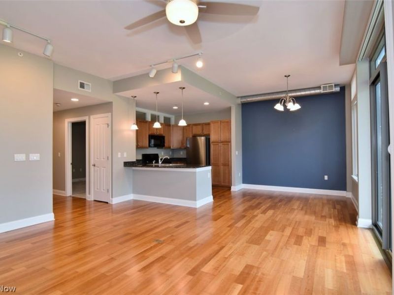 16800 Van Aken Boulevard , Unit 210, Shaker Heights, OH 44120 Photo 5