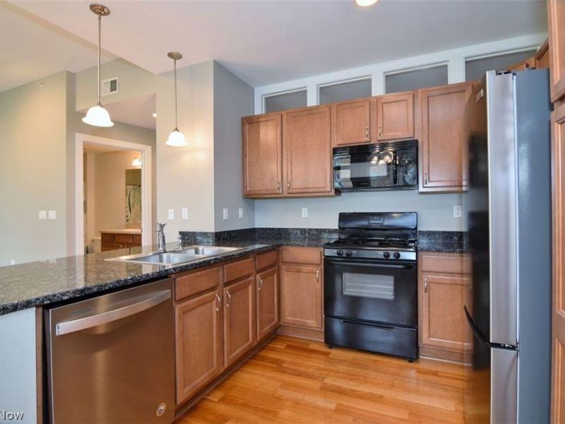 16800 Van Aken Boulevard , Unit 210, Shaker Heights, OH 44120 Photo 8