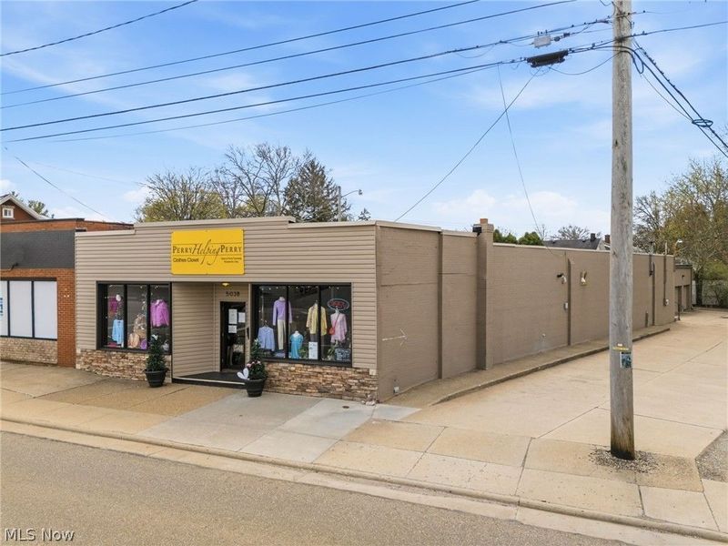 5038 Tuscarawas Street W, Canton, OH 44708 Photo 2