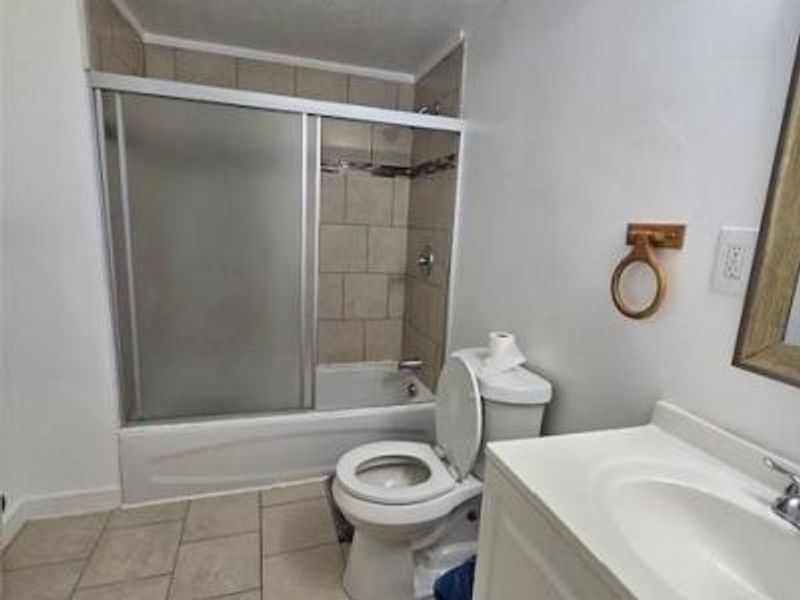3303 W 23rd Place, Cleveland, OH 44109 Photo 4