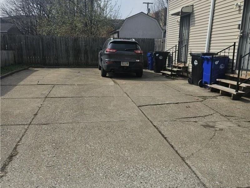 3303 W 23rd Place, Cleveland, OH 44109 Photo 5