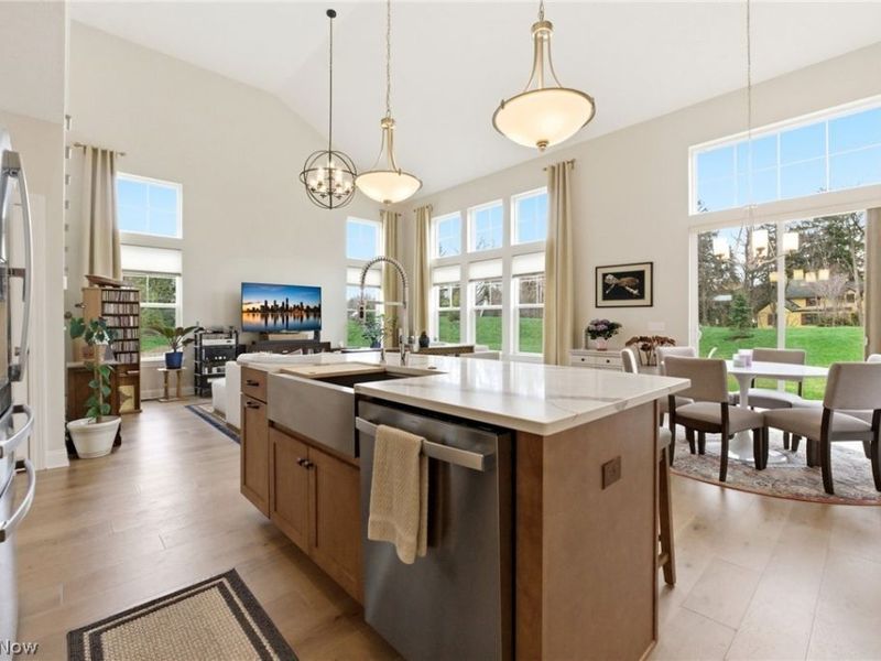 31523 Pier East , Avon Lake, OH 44012 Photo 10