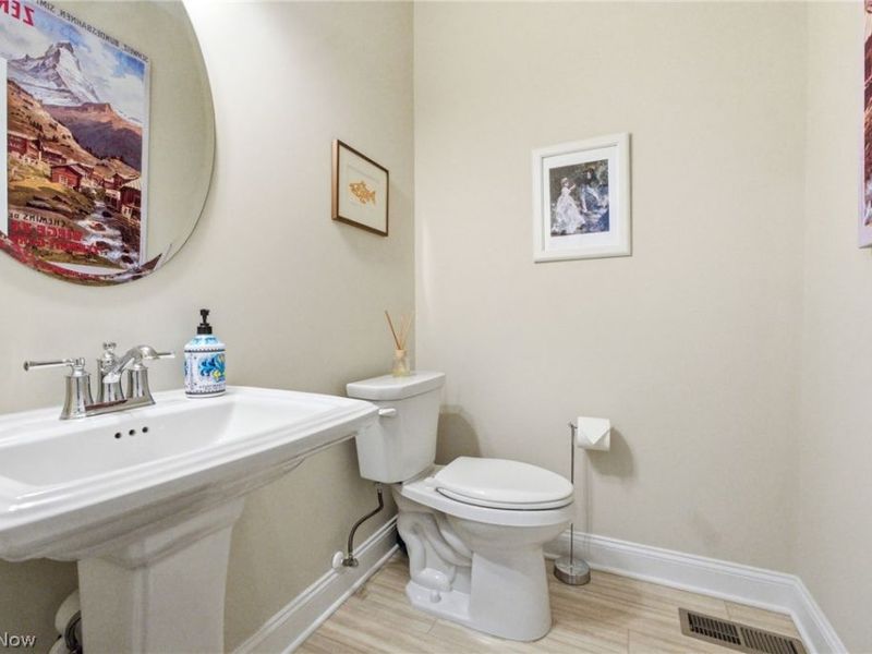 31523 Pier East , Avon Lake, OH 44012 Photo 26