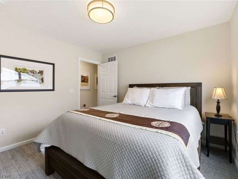 31523 Pier East , Avon Lake, OH 44012 Photo 29