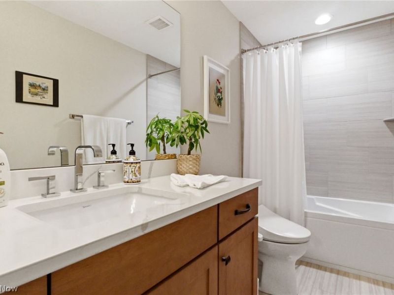 31523 Pier East , Avon Lake, OH 44012 Photo 30