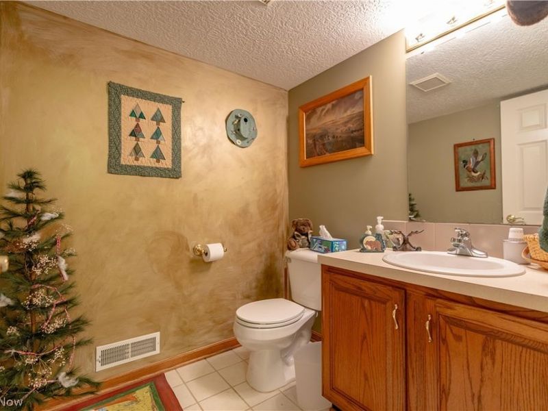 4381 Golden Eagle Road NW, Massillon, OH 44646 Photo 33