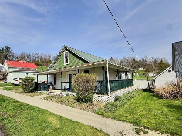 23 Main St, Taylorstown, PA 15365