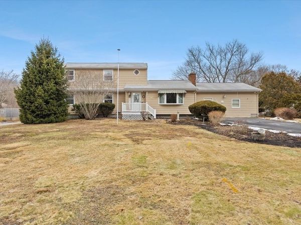675 Wood St, Swansea, MA 02777