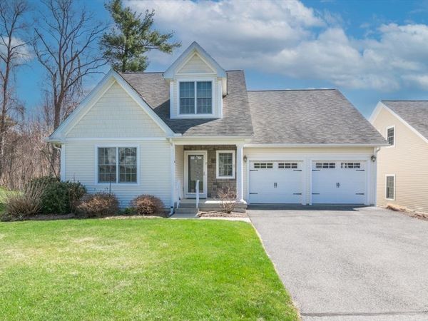 20 Bridge Rd, Unit 17, Northampton, MA 01062