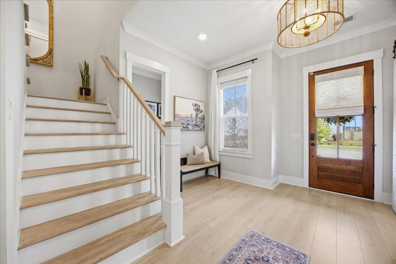 188 Clearblue Loop Photo 17