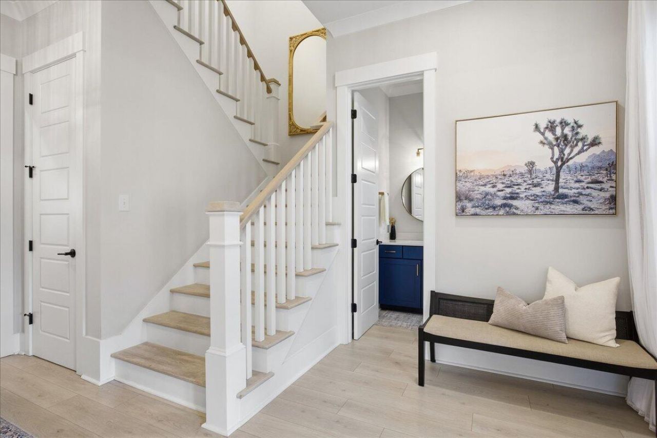 188 Clearblue Loop Photo 19