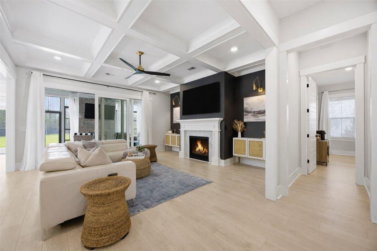 188 Clearblue Loop Photo 21