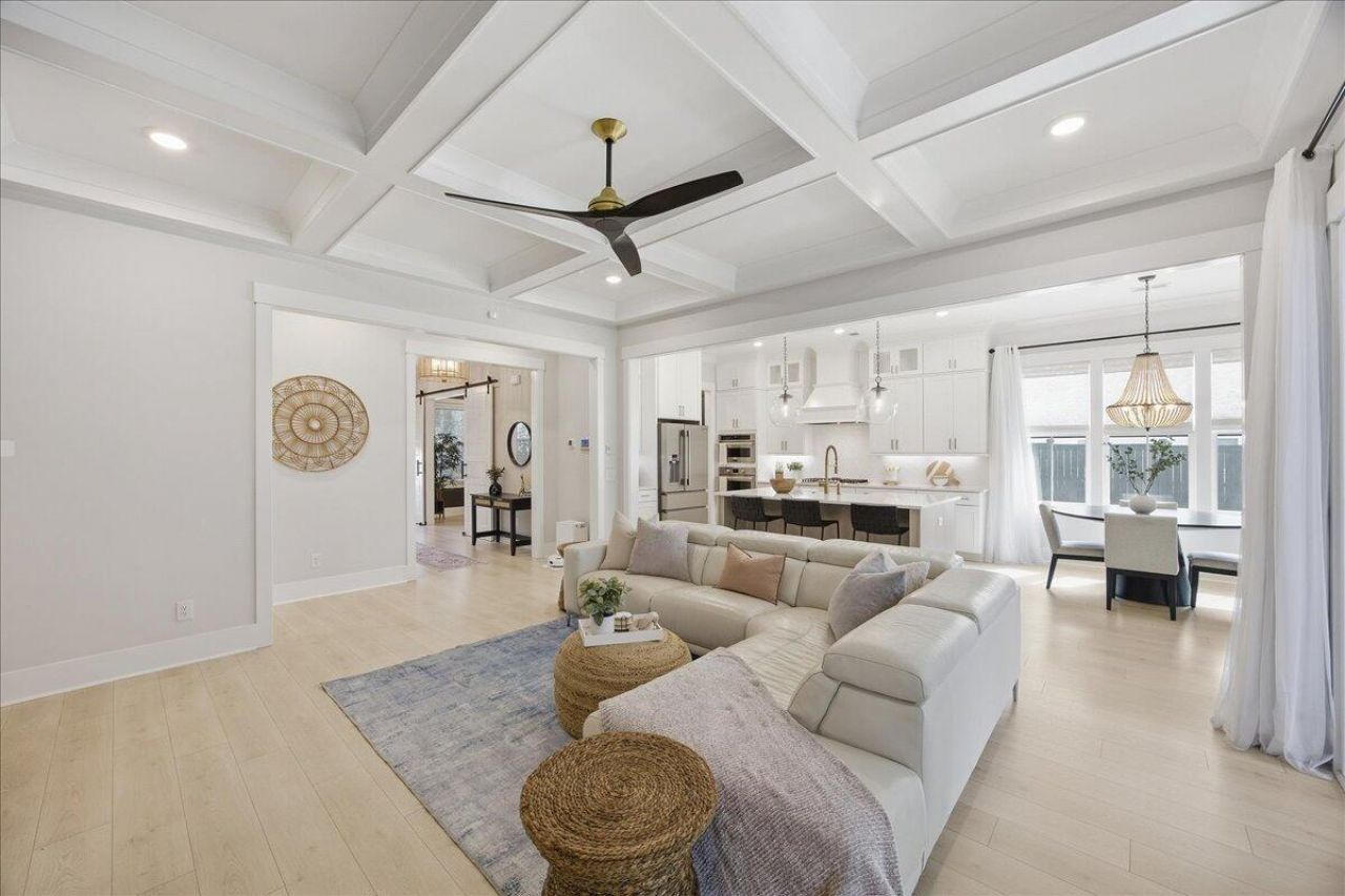 188 Clearblue Loop Photo 24