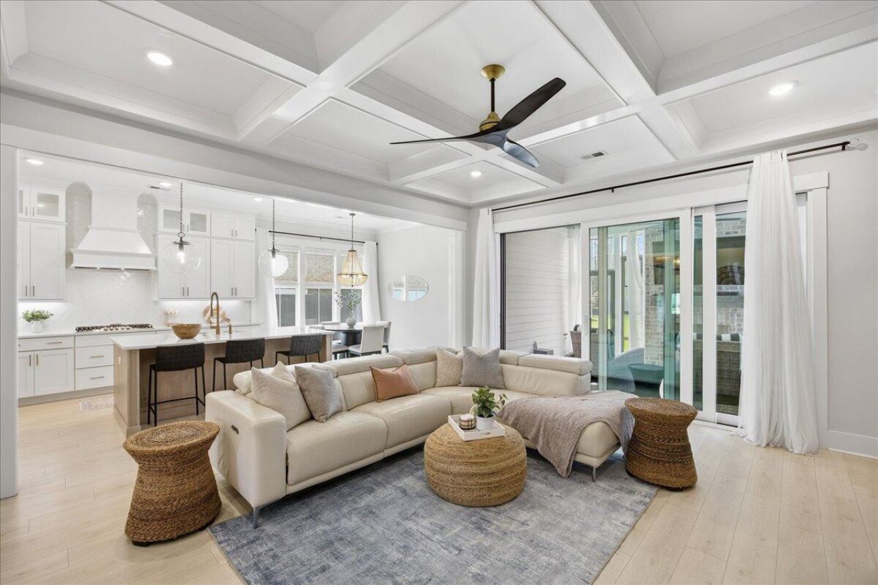 188 Clearblue Loop Photo 25