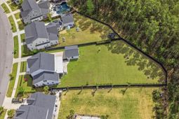 188 Clearblue Loop photo 4