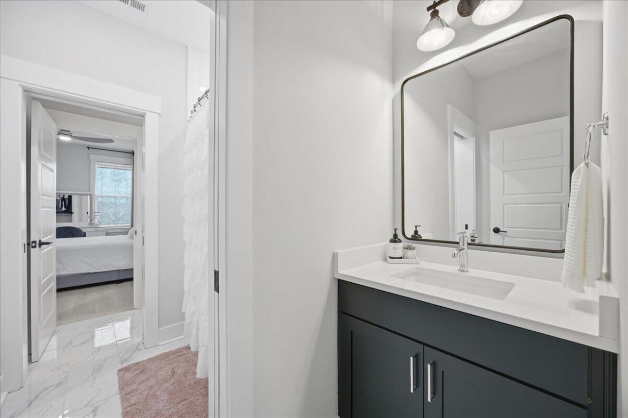 188 Clearblue Loop Photo 63