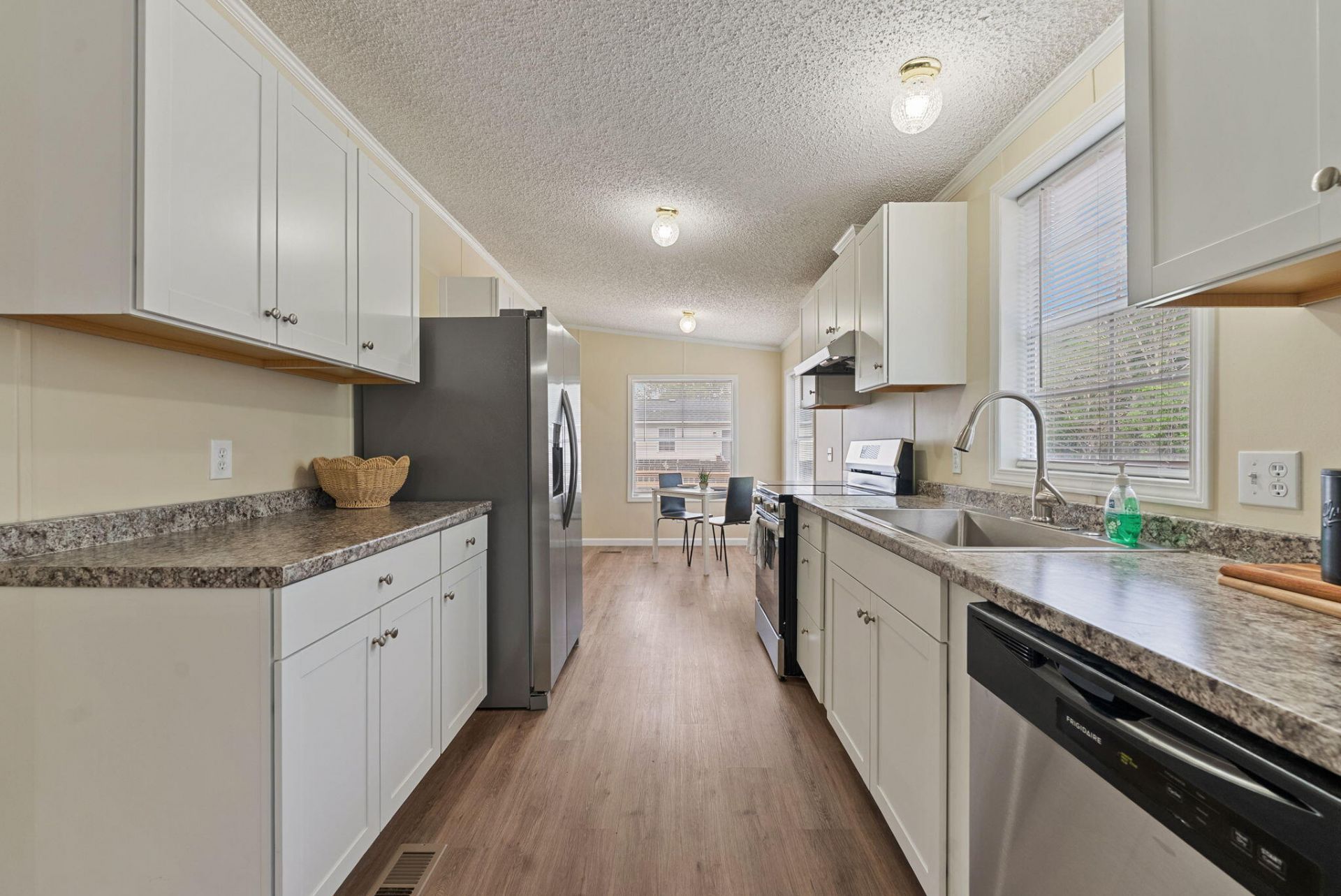 546 Pauline Drive Photo 14