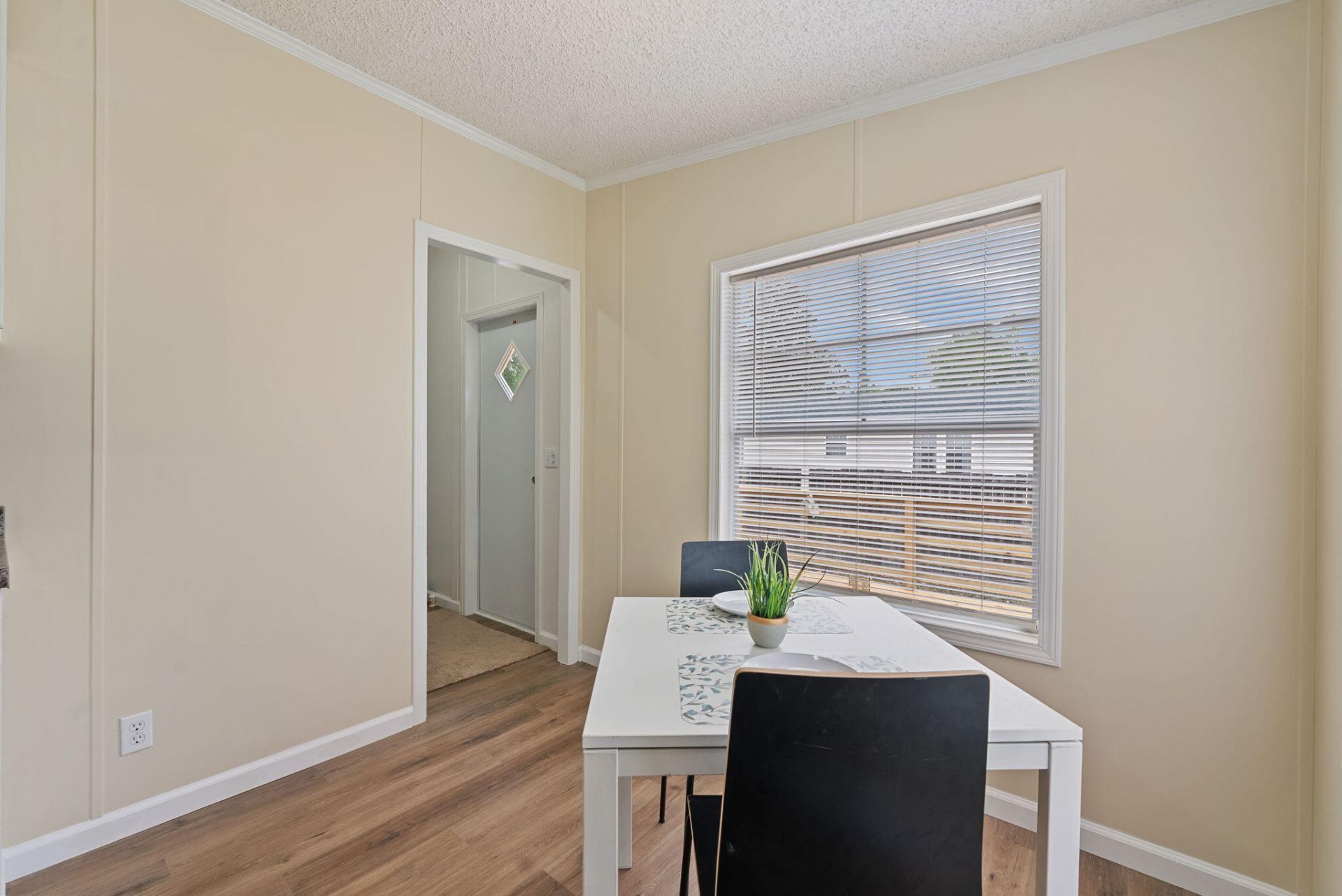 546 Pauline Drive Photo 18