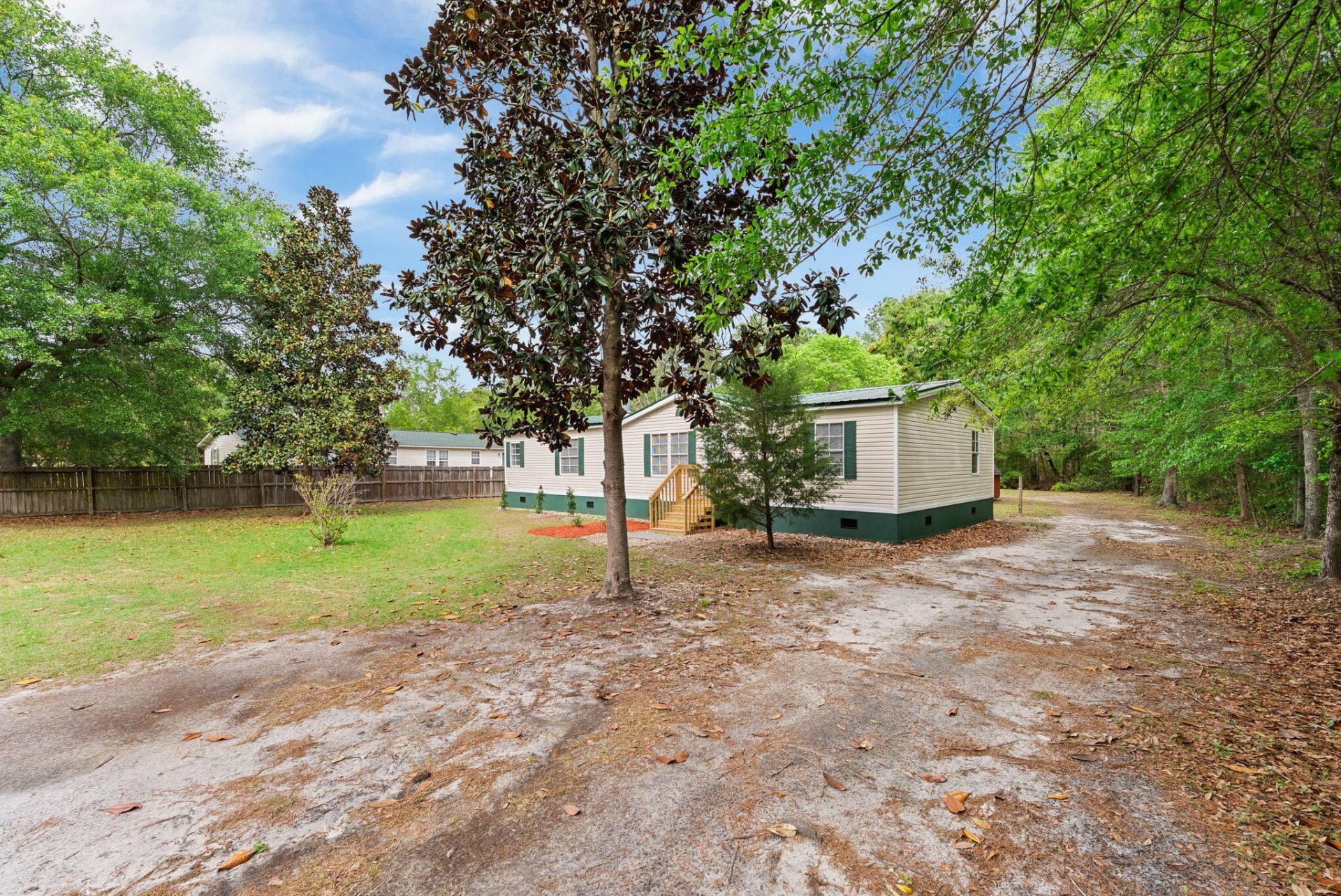 546 Pauline Drive Photo 4