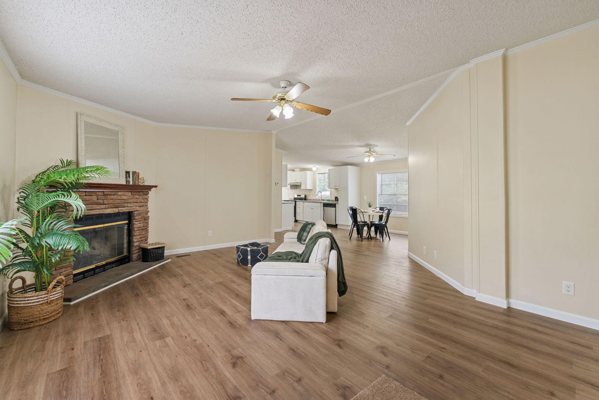 546 Pauline Drive Photo 8