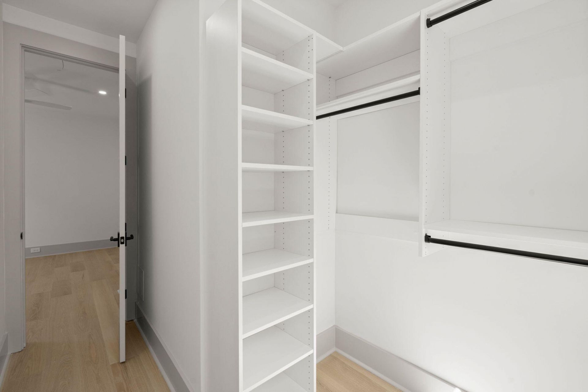 3307 Waterway Boulevard Photo 38