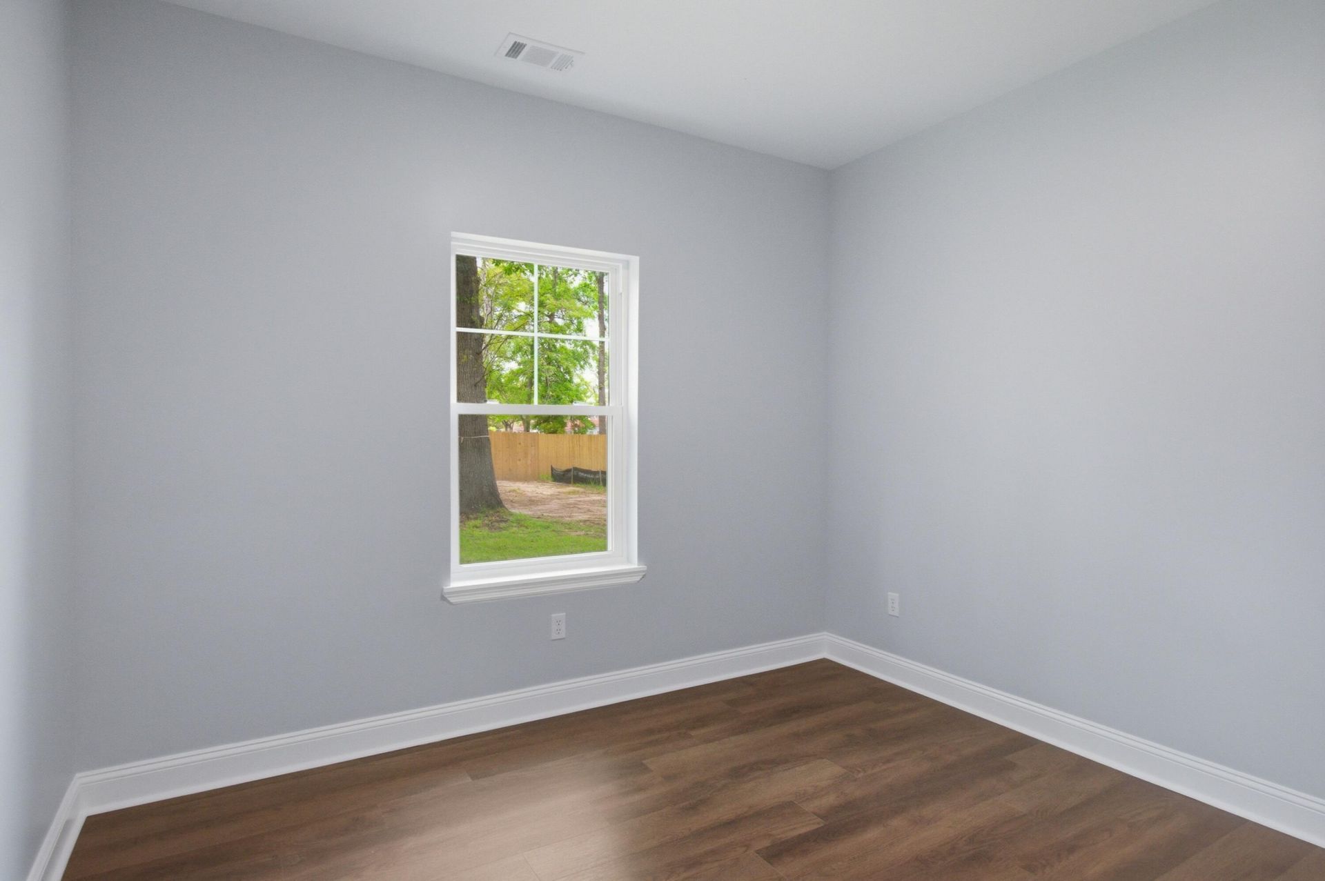 6 Josselson Street Photo 13