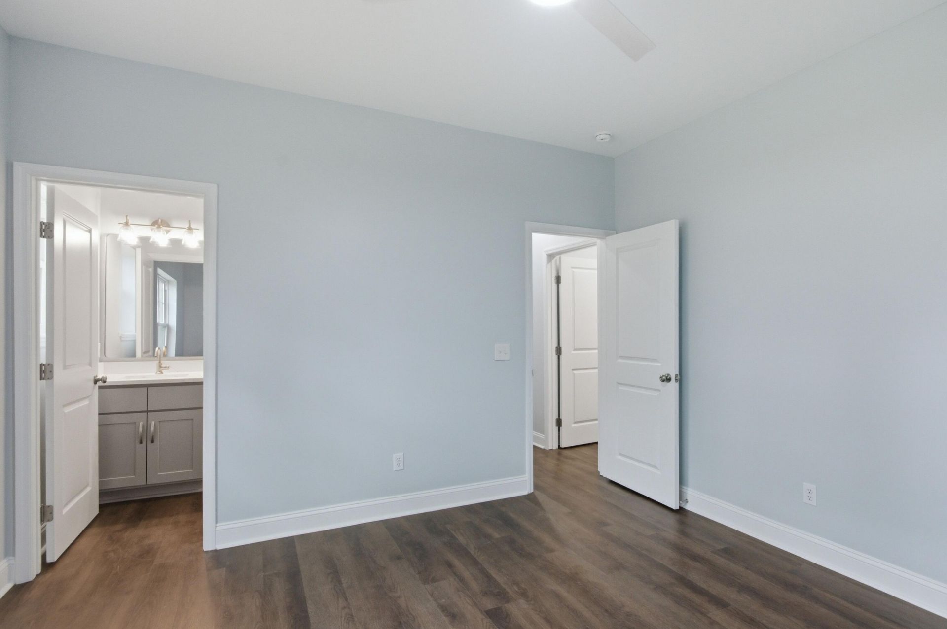 6 Josselson Street Photo 22