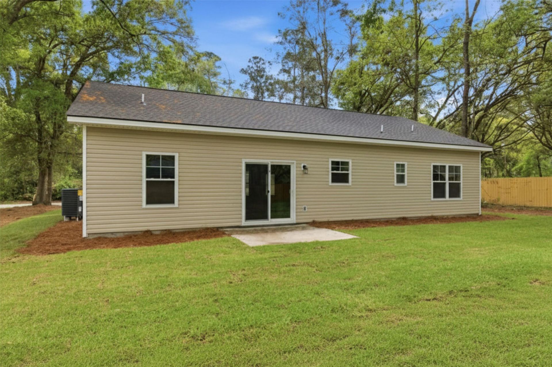 6 Josselson Street Photo 23