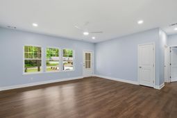 6 Josselson Street photo 4