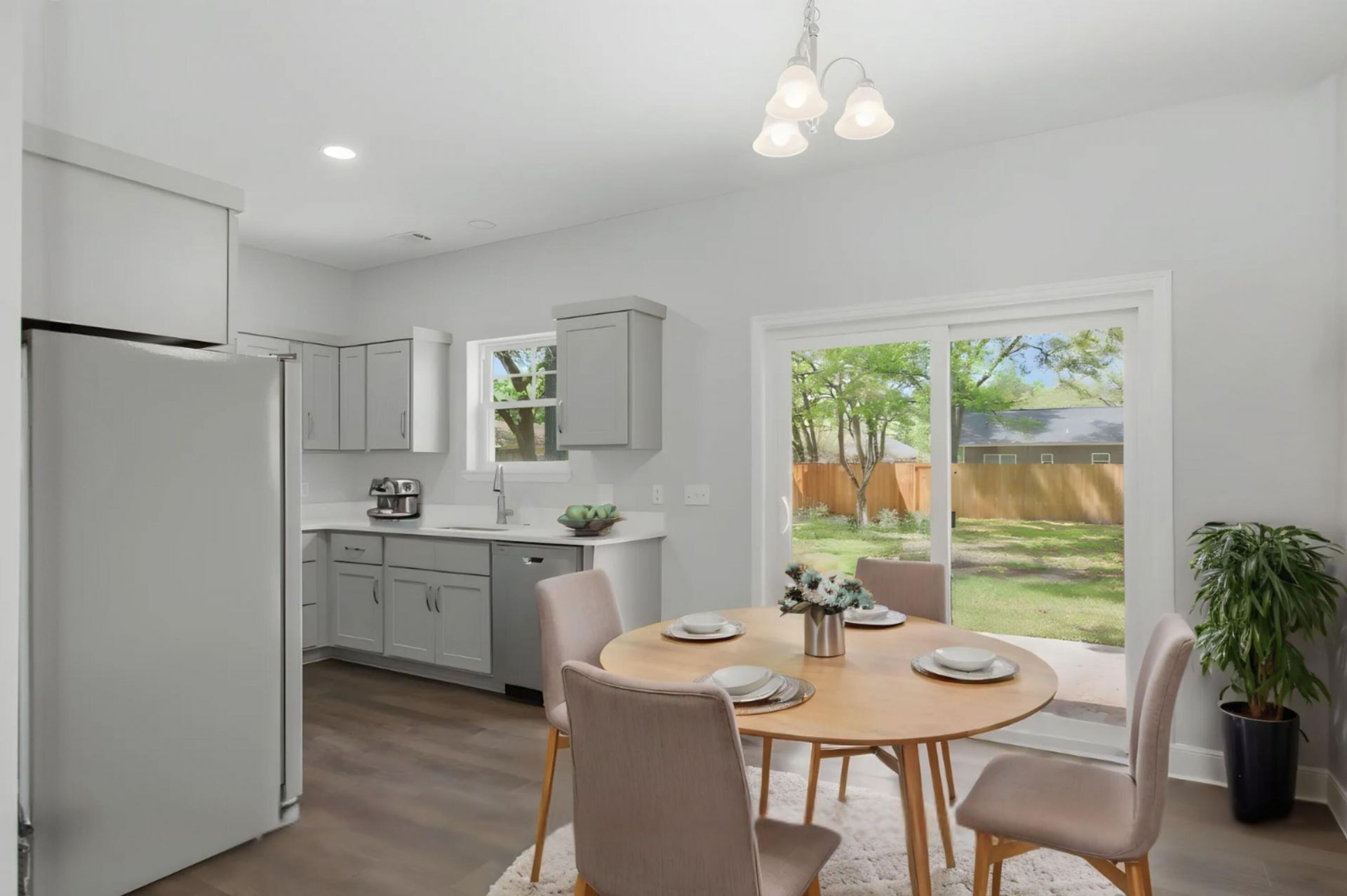 6 Josselson Street Photo 7