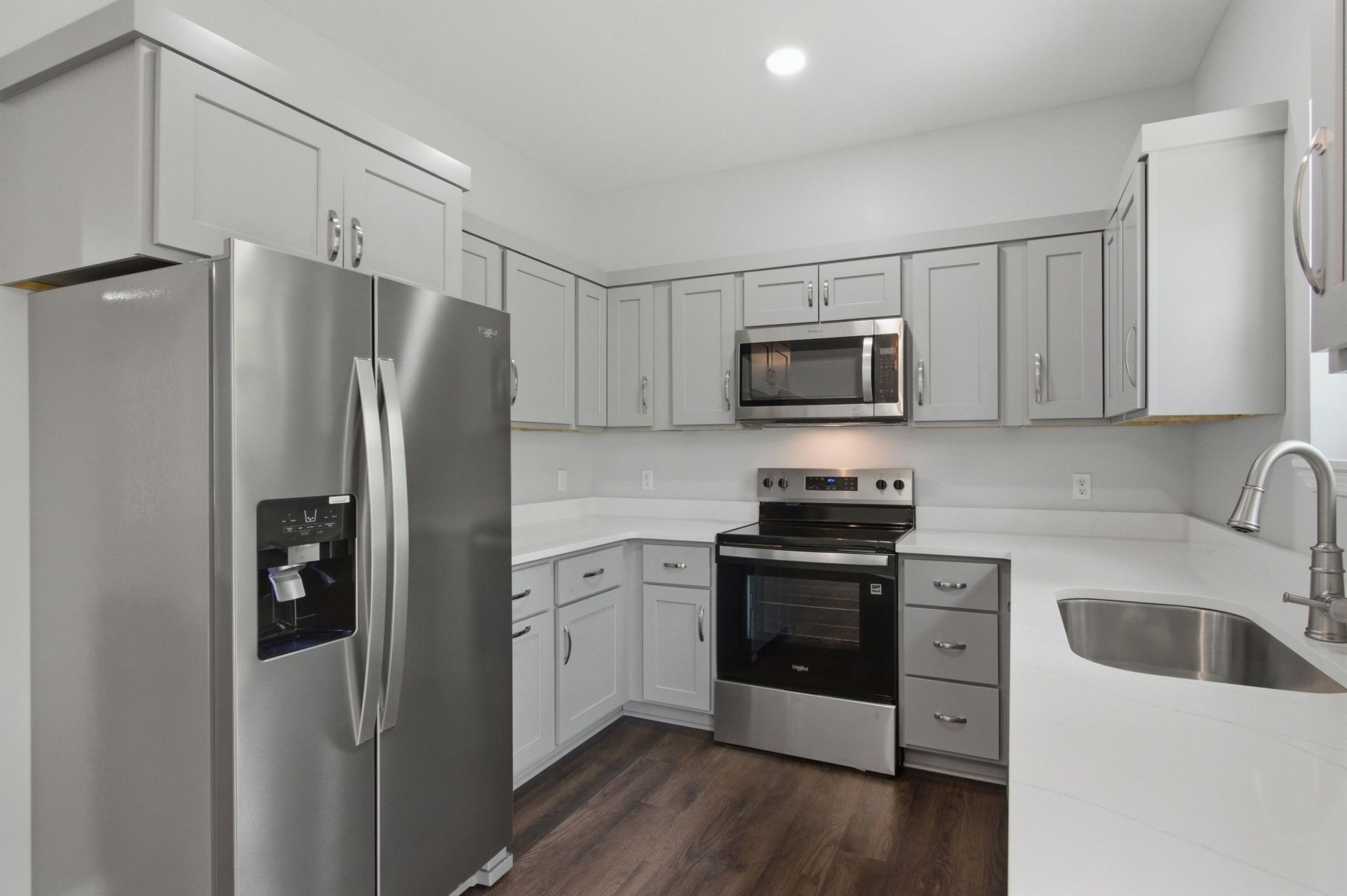 6 Josselson Street Photo 9