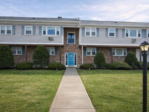 174 Upper County Road, Unit APT 2-2, Dennis Port, MA 02639