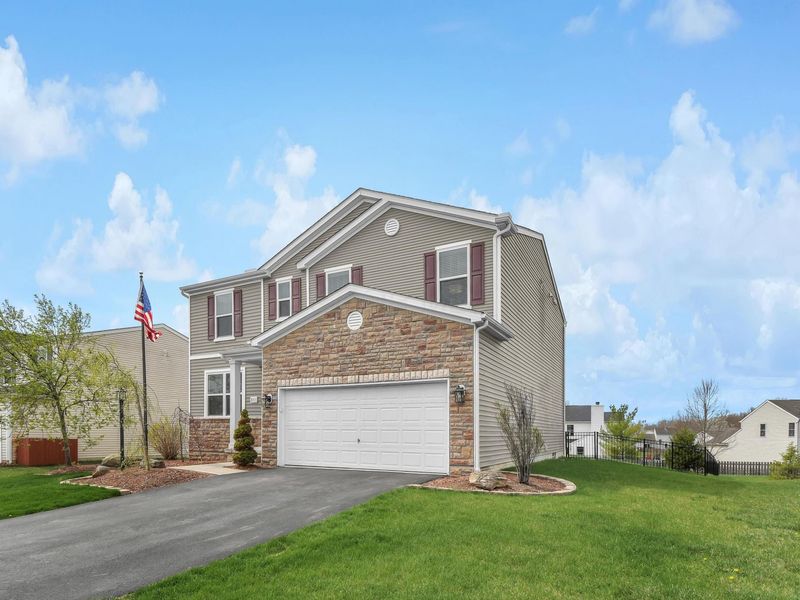 851 Corylus Drive SW, Pataskala, OH 43062 Photo 2