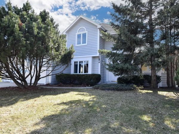 1104 Riverway COURT, Pewaukee, WI 53072