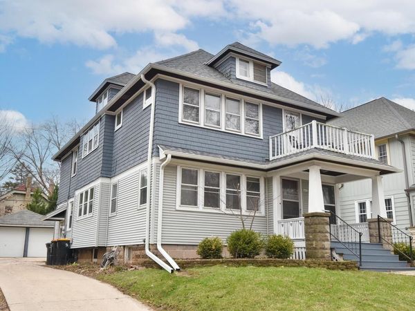 6633 W Lloyd STREET, Unit 35, Wauwatosa, WI 53213