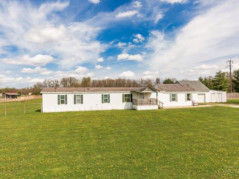 2001 Justin Lane, Bethel, OH 45106 Photo 2